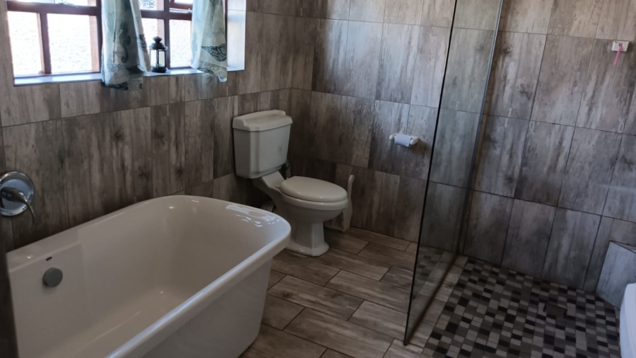 4 Bedroom Property for Sale in Dorchester Heights Eastern Cape